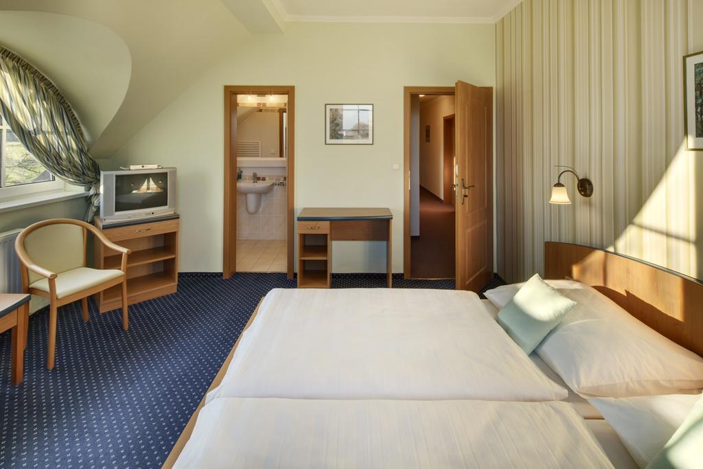 Hotel Kolonie Křivoklát Esterno foto